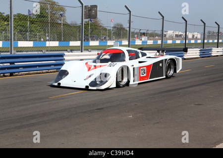 Gruppe C-Sportwagen in der Boxengasse beim Donington historische Festival 2011 Stockfoto