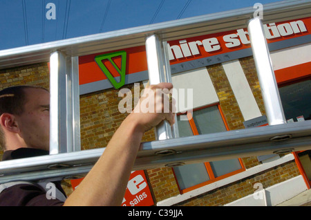 Anschauliches Bild von The Hire Station Depot in Canning Town, London. Stockfoto