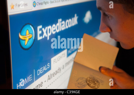 Anschauliches Bild der Expedia-Website. Stockfoto