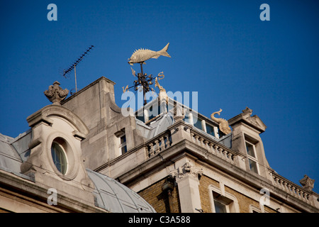 Wetterfahne auf dem Old Billingsgate Fischmarkt. London. Stockfoto