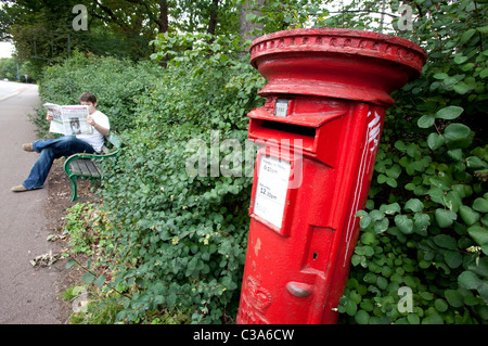 Anschauliches Bild von Royal Mail Briefkasten. Stockfoto