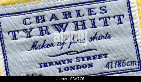 Detail des Labels in den Kragen eines Mannes Hemd aus der Kleidung Charles Tyrwhitt Stockfoto