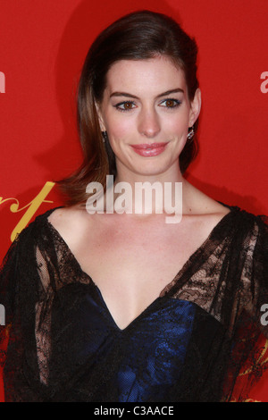 Anne hathaway cartier sale