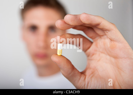 Anschauliches Bild einer Tamiflu-Tablette. Stockfoto