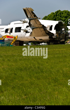 Flugzeuge-Brecher - ausgemusterte Flugzeuge demontiert Stockfoto