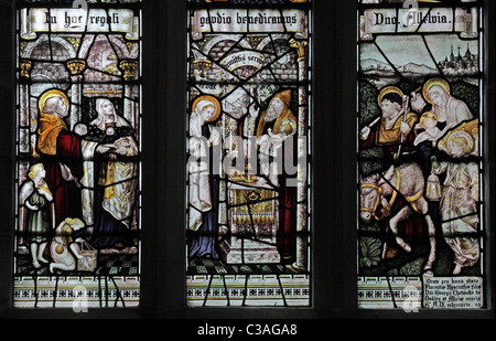 Ein Glasfenster von Kempe Studios, Str. Marys Kirche, Mucklestone, Staffordshire; Stockfoto