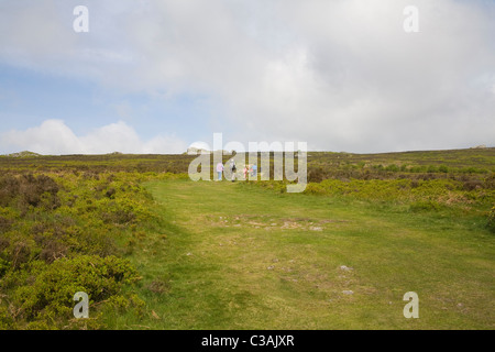 England UK können Besucher zu Fuß auf den Weg zum Grat des Quarzit Toren der Stiperstones National Nature Reserve Shropshire AONB Stockfoto