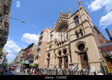 Von außen auf die Eldridge Street Synagogue in New York City. Stockfoto