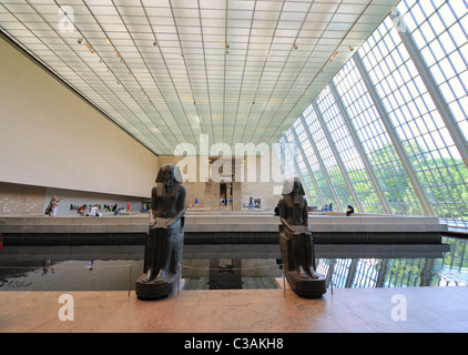 Tempel von Dendur ist ein ägyptischer Tempel etwa 15 v. Chr. erbaut. Es ist jetzt an das Metropolitan Museum of Art in New York City gelegen. Stockfoto