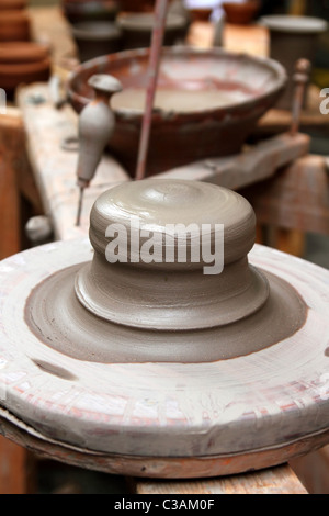 Ton Keramik Steingut Potter Rad Keramik Kunsthandwerk Artisan studio Stockfoto