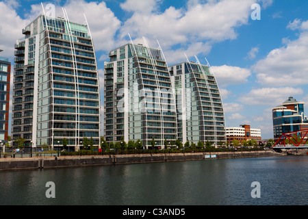 Moderne Wohnungen in Salford Quays Stockfoto