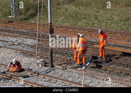 Babcock Rail Engineers reparieren Eisenbahnlinien auf dem Beattock Summit; Sicherheit & Bau, hohe Sichtbarkeit Netzwerk-Auftragnehmer in Schottland, Großbritannien Stockfoto