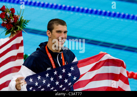 Michael Phelps gewann seinen Rekord brechen acht Goldmedaille in einer Olympiade für die Männer 4 x 100 Lagenstaffel in Baden Stockfoto