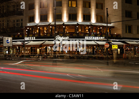 Das Reinhards Im Kempinski, Straßencafé, in der Nacht. D - 10719 Berlin, Kurfürstendamm Nr. 27 EU/DE/DEU/Deutschland / Capitol Berlin Stockfoto