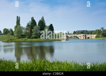 Blenheim Palace See und Grand Bridge in Oxfordshire-England-Großbritannien-Europa. Stockfoto