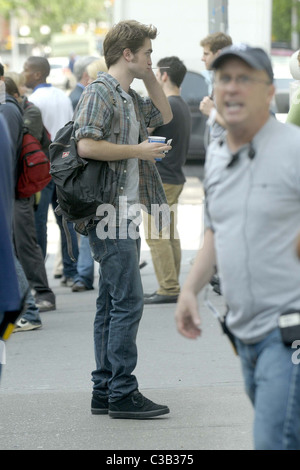 Robert Pattinson am Set von seinem neuen film 'Remember Me' schießen auf Position in Manhattan New York City, USA - 15.06.09 Stockfoto