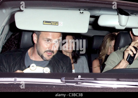 David Arquette, Courteney Cox und Jennifer Aniston verlassen Staples Center nach gerade ein Fleetwood Mac Konzert Los Angeles, Stockfoto