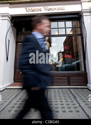 Außenaufnahme des Vivienne Westwood Store, Davies Street, London. Stockfoto