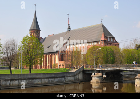 Dom auf der Insel von Kant mit der Reflexion in einem Fluss. Stockfoto