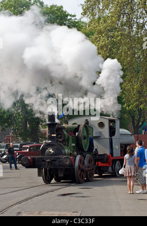 Die kleine Dampflok Sydenham auf den Chatham Historic Dockyard. Stockfoto