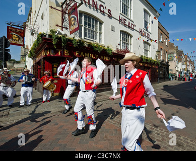 East Kent Morris Männer beim fegt Festival Stockfoto