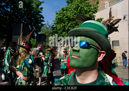 Ein Morris Tänzer aus Green Dragon Morris auf dem fegt Festival Stockfoto