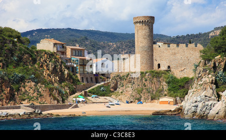 Burg in Tossa de Mar, Blick aus Meer, Costa Brava, Spanien. Stockfoto