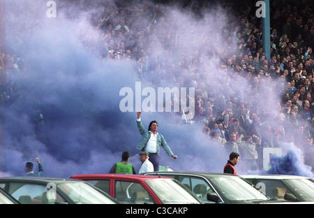 Chelsea Football Club-Fans in den Schuppen Ende an der Stamford Bridge 13.03.94 Stockfoto