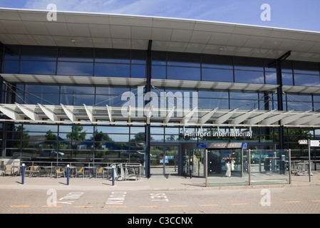 Ashford, Kent, England, UK, Europa. Internationaler Bahnhof Eurostar-Eingang Stockfoto