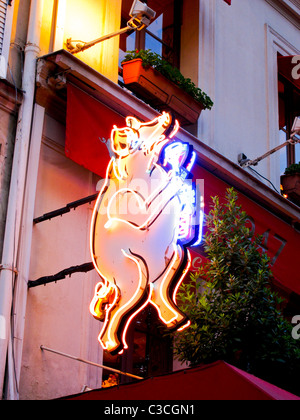 Paris, Frankreich, Nahaufnahme, Paris Brasserie Restaurants im Viertel Les Halles, 'Au Pied de Cochon', Detail-Retro-Neonschilder, Pig Stockfoto