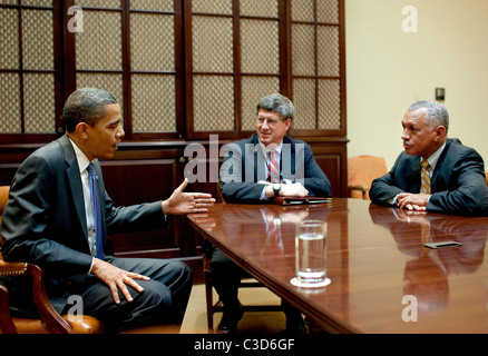 Präsident Barack Obama Morgen treffen und CAFE-Standards Rose Garden Event Washington DC, USA - 19.05.09 White House Stockfoto