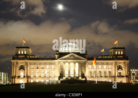 Das Reichstagsgebäude im Abendlicht, Berlin, Deutschland Stockfoto