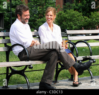 Jeffrey Dean Morgan und Hilary Swank am Set von "The Resident" Dreharbeiten an Originalschauplätzen in Brooklyn New York City, USA - 01.07.09 Stockfoto