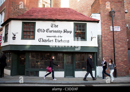 Die Old Curiosity Shop. Wie von Charles Dickens verewigt. Lincoln es Inn Fields, Zentrum von London. Stockfoto