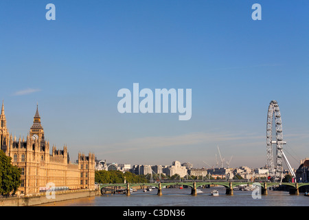 Das British Airways London Eye und Westminster Bridge, London, UK Stockfoto