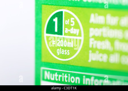 5-tägige branding Kennzeichnung auf einem Karton Sainsburys Apfelsaft Stockfoto