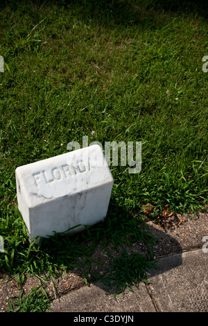 Kleine Marmor Marker für die Florida Begräbnis Teil des Groveton Konföderierten Friedhofs auf dem Manassas nationale Schlachtfeld. Stockfoto