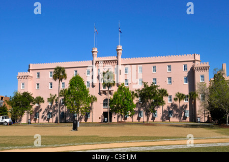 Alte Zitadelle Gebäude in der historischen Innenstadt von Charleston South Carolina SC auch Knowbn wie der South Carolina State Arsenal Stockfoto