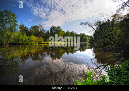 Lama - ein Fluss in der Region Moskau, Yaropoletskaya-Wasserkraftwerke Stockfoto