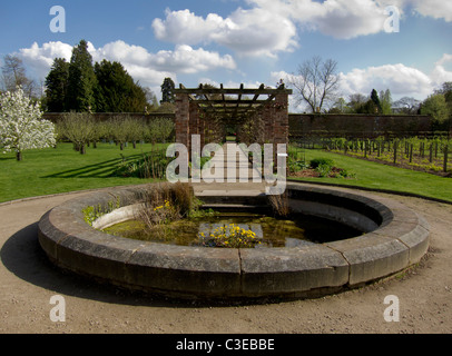 Tatton Park, Garten, Teich, Garten, Cheshire, England, Großbritannien Stockfoto