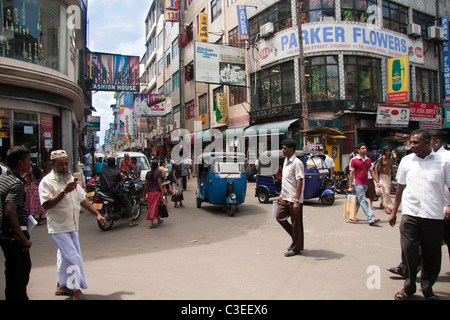 Beschäftigt Straßenszene im Stadtteil Pettah, Colombo, Sri Lanka Stockfoto