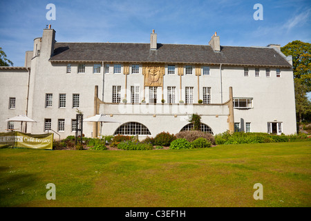 Exterieur der das Haus für ein Kunstliebhaber, entworfen von Charles Rennie Mackintosh 1901, befindet sich in Bellahouston Park, Glasgow. Stockfoto