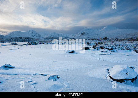 Gefrorene Landschaft des Rannoch Moor im Winter, Schottland Stockfoto