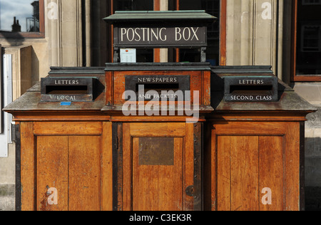 Alte Post Holzkiste, Oxford Stockfoto