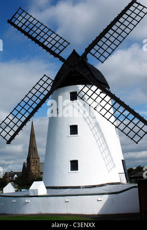 Die Windmühle in Lytham Green an der Küste von Fylde in Lancashire, England Stockfoto