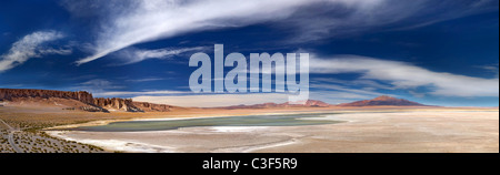 Panoramablick von Salt Lake Salar de Tara, Los Flamencos Nationalreservat, Chile Stockfoto