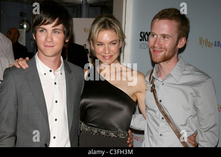 Logan Lerman, Renée Zellweger und Mark Rendall-Premiere von "My One und nur" Paris Theatre, Ankunft New York City, USA Stockfoto