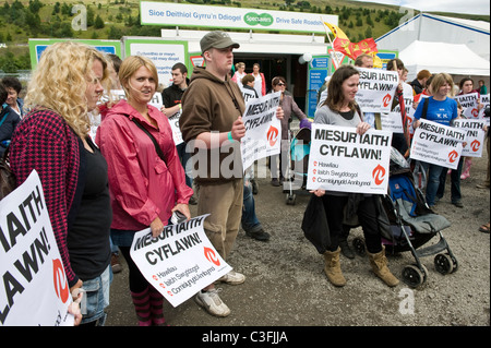 Die walisische Sprache Protest gegen National Eisteddfod 2010 Ebbw Vale oder Gwent South Wales UK Stockfoto