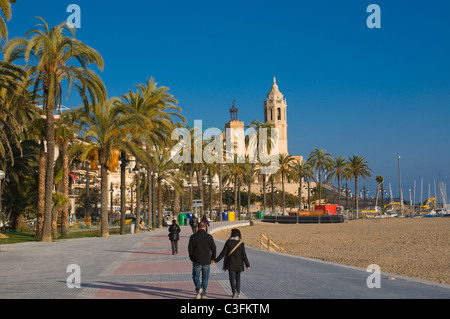 Strand Platja De La Ribera in Wnter Sitges Catalunya Spanien Europa Stockfoto