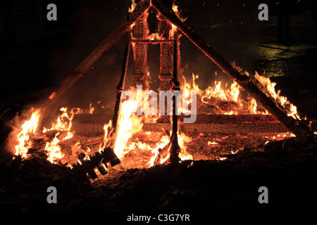 Fallas-Fest Feuer brennende Figuren in Valencia, Spanien im 19. März Stockfoto